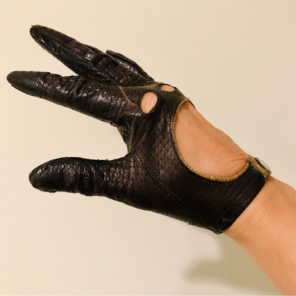 Vintage brown drivers leather gloves. Good used condition. Estimate size: 6.5 - Picture 3 of 10